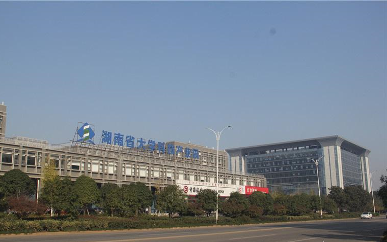 關(guān)于陽光電氣